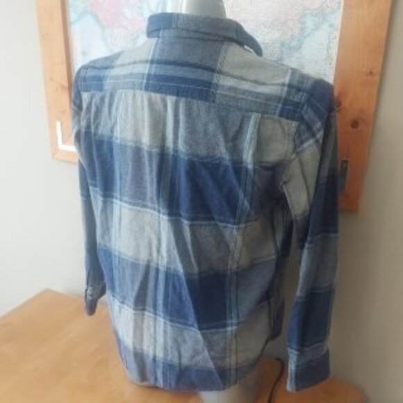 Old Navy Men's Blue and Grey Plaid Flannel Cotton Button Up Shirt Large - Picture 4 of 9